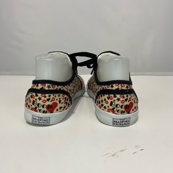 Betty Boop Patterned Sneakers - Picture 7 of 10